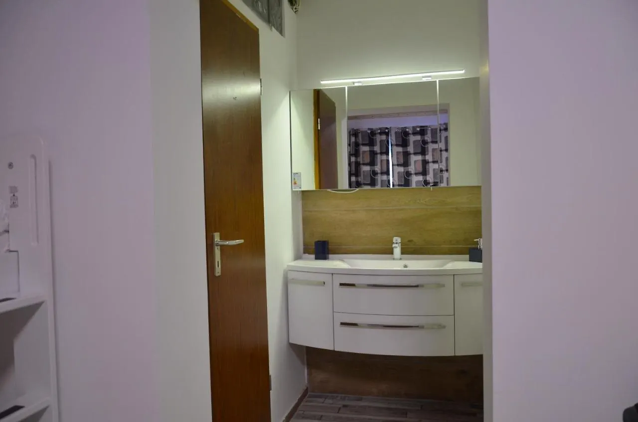 Bed & Breakfast Kleines Bahnhof Hotel Schwandorf in Bayern