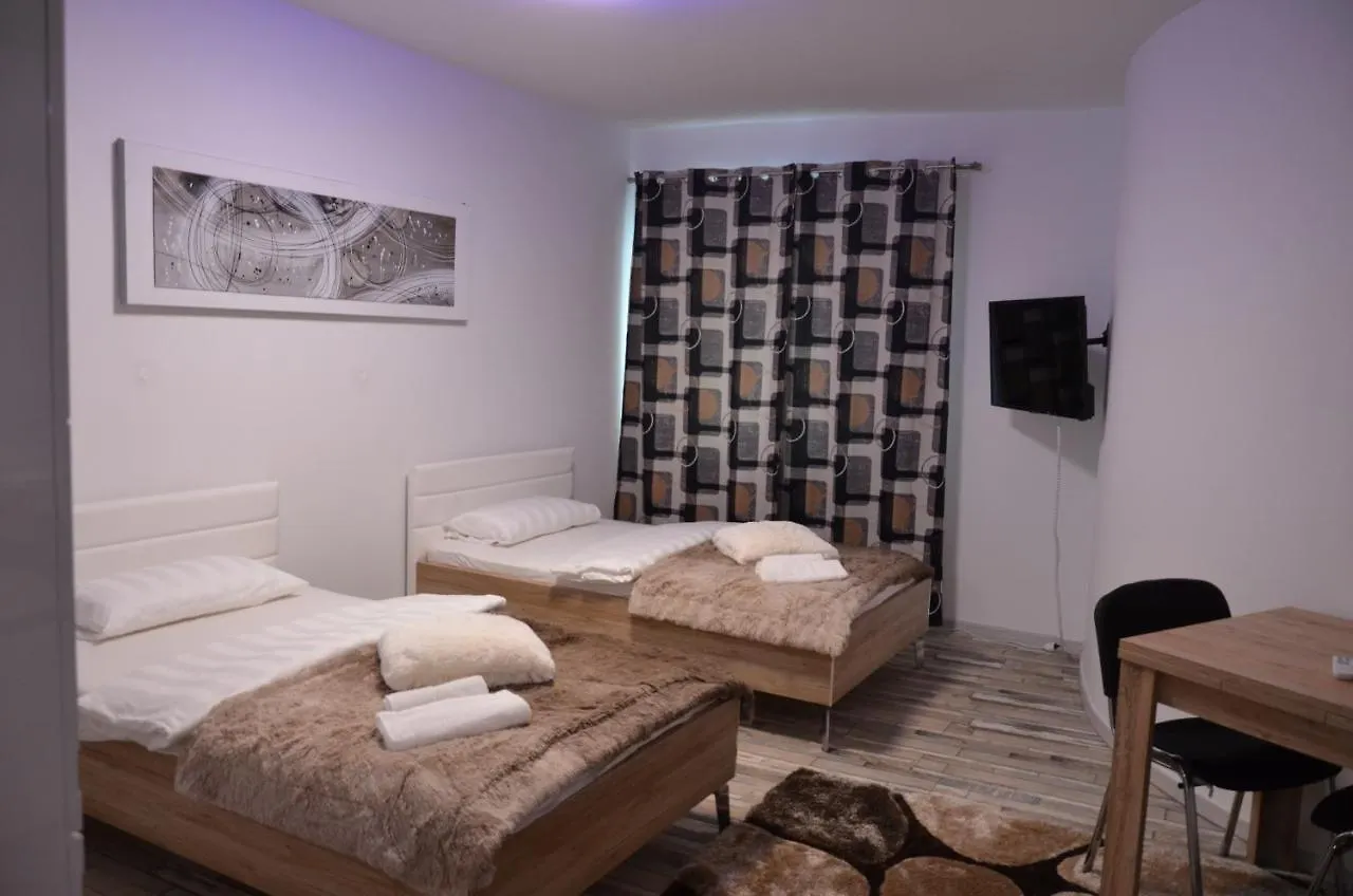 Kleines Bahnhof Hotel Schwandorf in Bayern