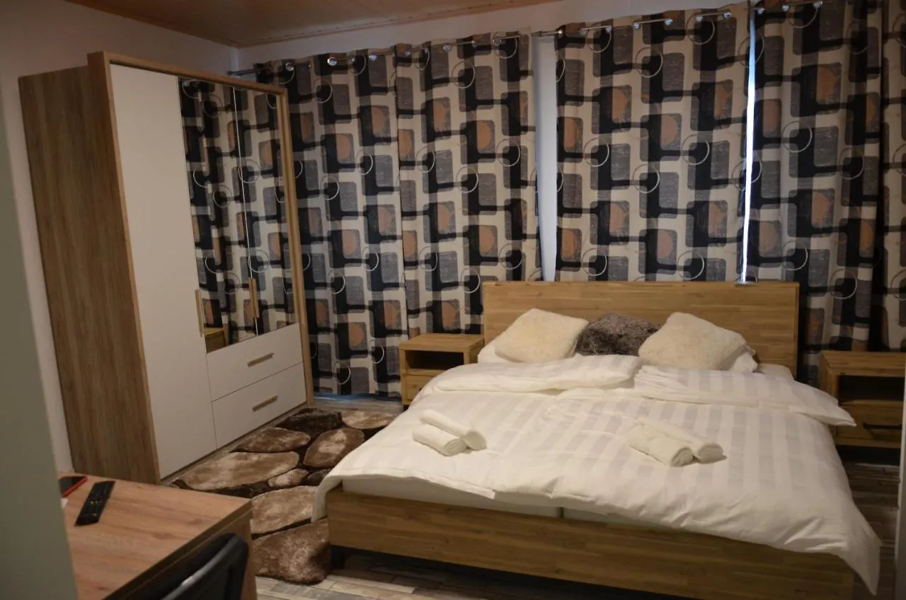 Kleines Bahnhof Hotel Schwandorf in Bayern Bed & Breakfast